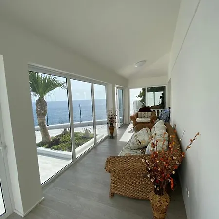 Blanca Villa *